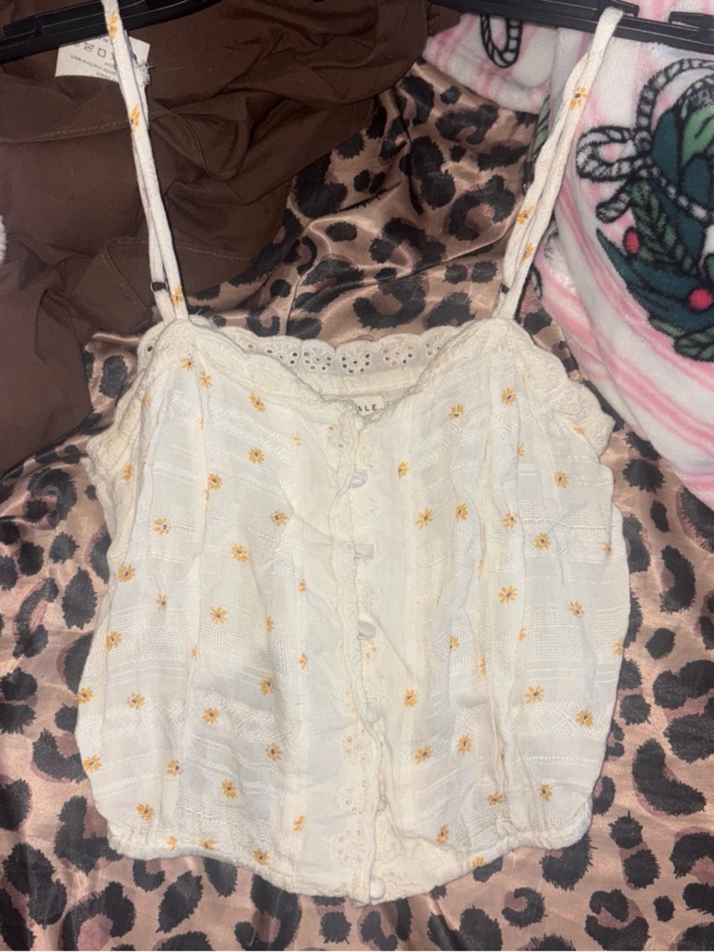 Aéropostale Cream Eyelet Floral Button Tank